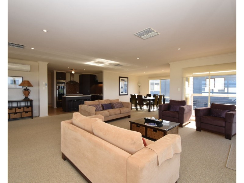 28 Freycinet  Way, Penneshaw SA 5222