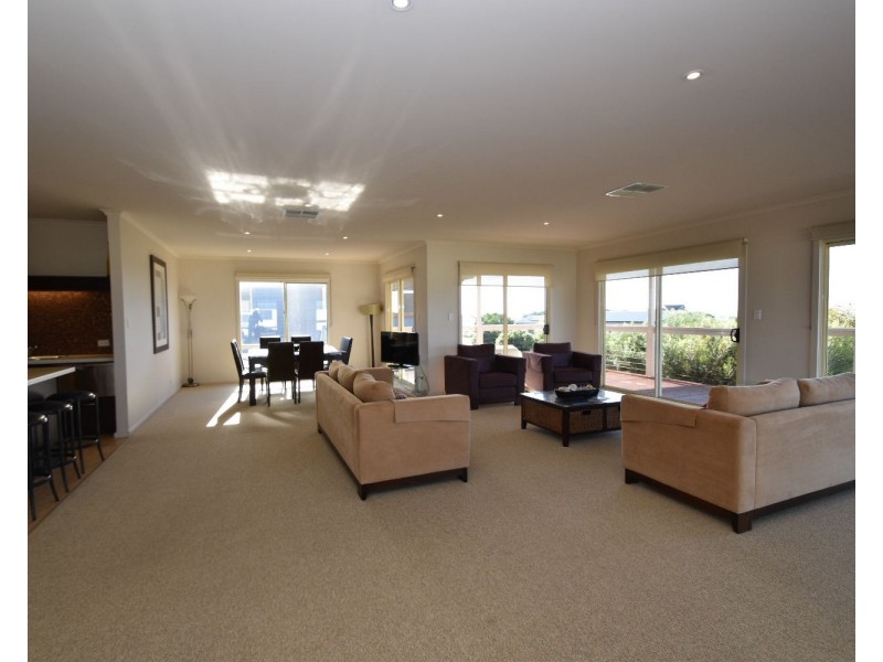 28 Freycinet  Way, Penneshaw SA 5222