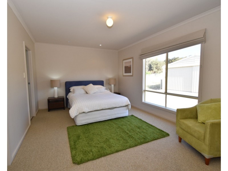 28 Freycinet  Way, Penneshaw SA 5222