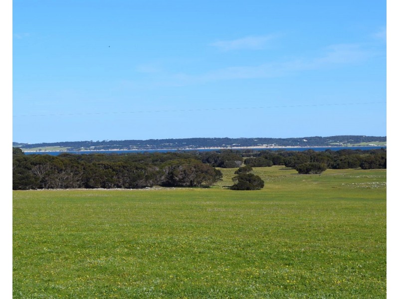106 Rhynne road, Bay Of Shoals SA 5223