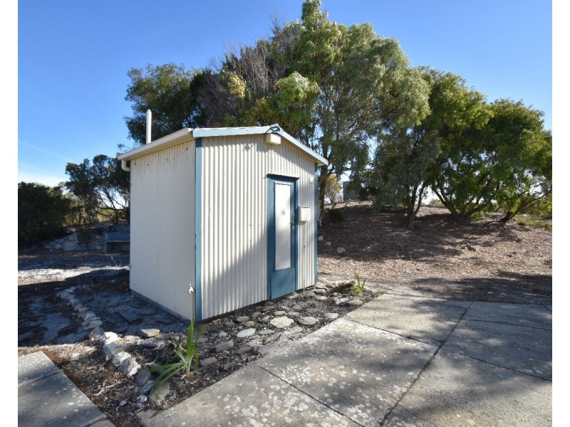 11 Flinders Grove, Island Beach SA 5222
