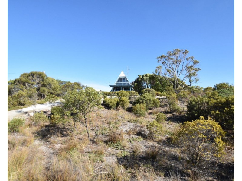 11 Flinders Grove, Island Beach SA 5222