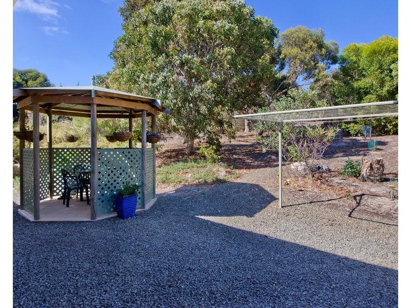 8A and 8B Karatta Terrace, Penneshaw SA 5222