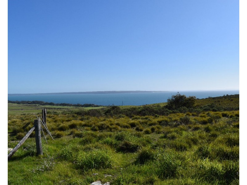 24 Frank Road, Penneshaw SA 5222