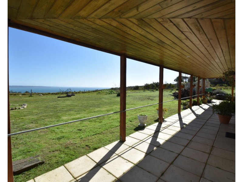 24 Frank Road, Penneshaw SA 5222