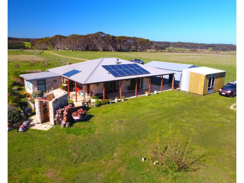 24 Frank Road, Penneshaw SA 5222