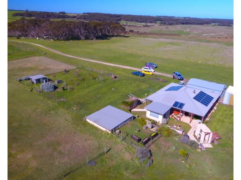 24 Frank Road, Penneshaw SA 5222