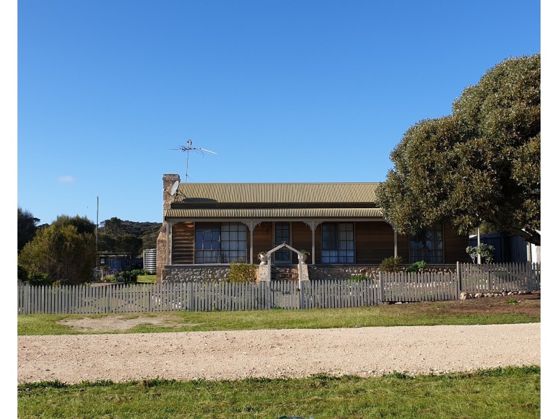 58 The Esplanade, Baudin Beach SA 5222