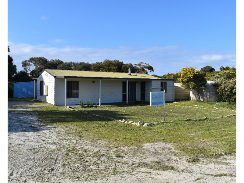 18 Pennington road, Island Beach SA 5222