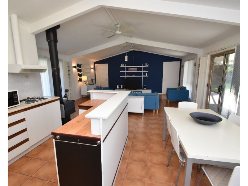 18 Pennington road, Island Beach SA 5222