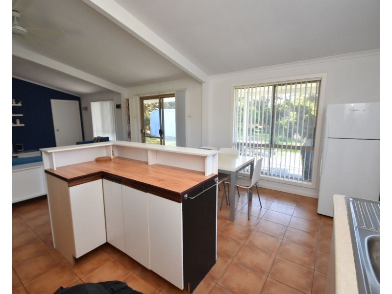 18 Pennington road, Island Beach SA 5222