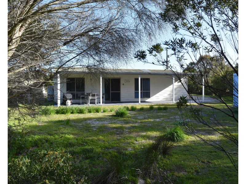 18 Pennington road, Island Beach SA 5222