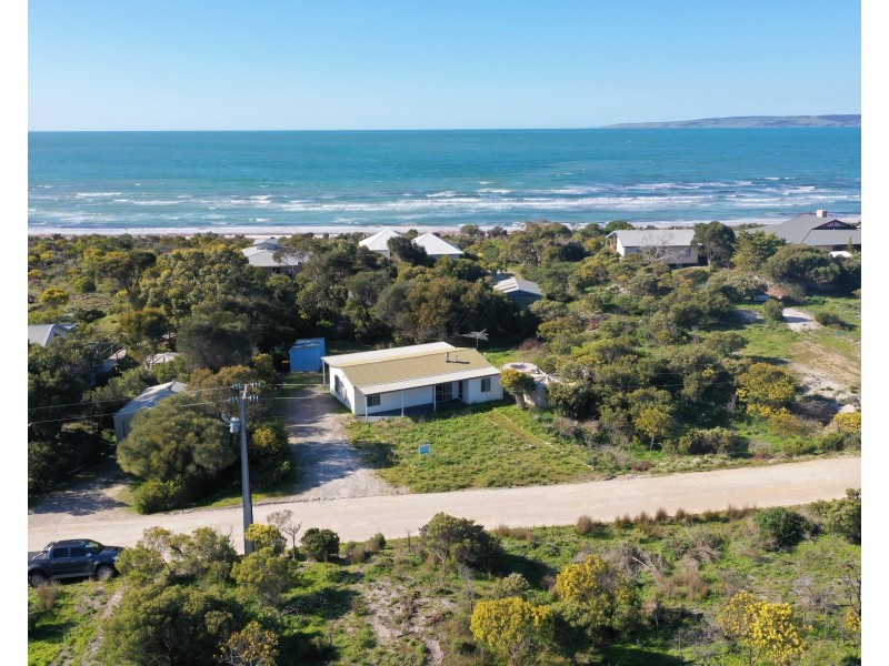 18 Pennington road, Island Beach SA 5222