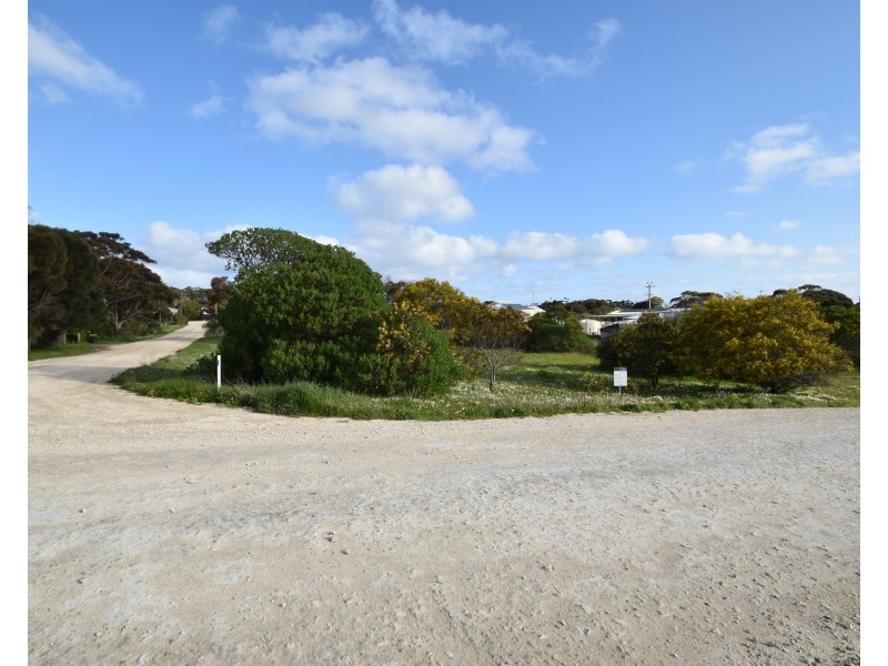 8 Leander Avenue, Baudin Beach SA 5222