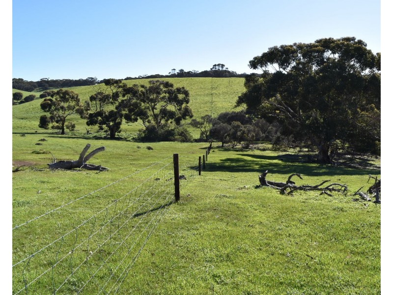 Lot 910 North Coast road, Stokes Bay SA 5223