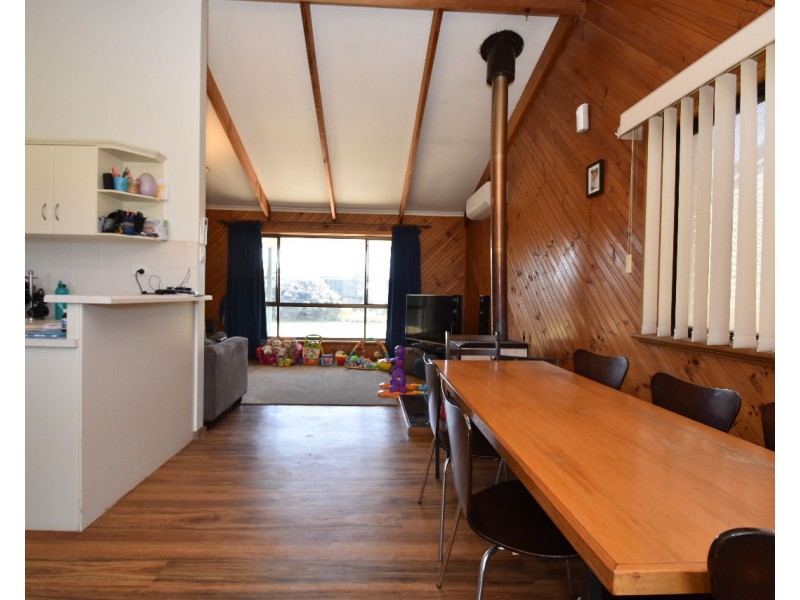 17 Flinders Avenue, Kingscote SA 5223