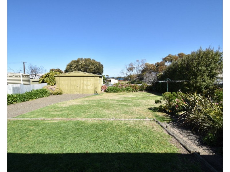 17 Flinders Avenue, Kingscote SA 5223