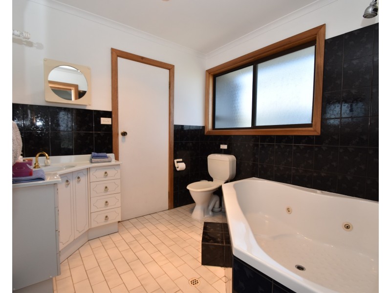 9 Leander Avenue, Baudin Beach SA 5222