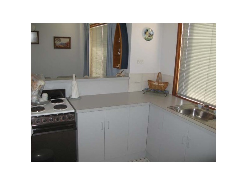 22 Trelawney Street, Moonta Bay SA 5558