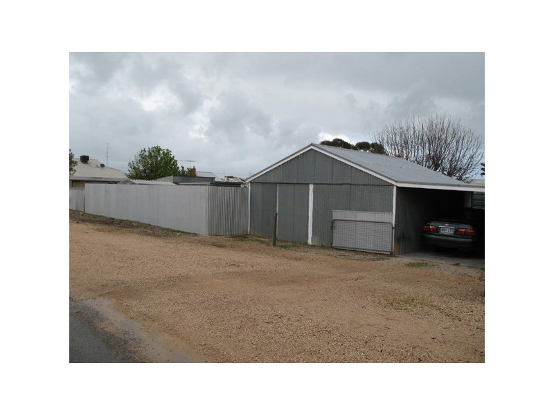 17 North Terrace, Maitland SA 5573