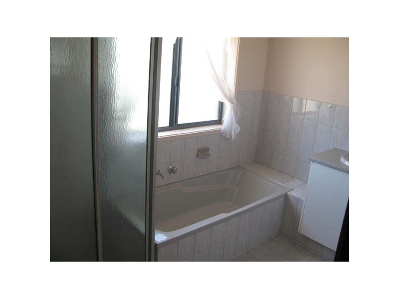 25 Victoria Street, Moonta Bay SA 5558