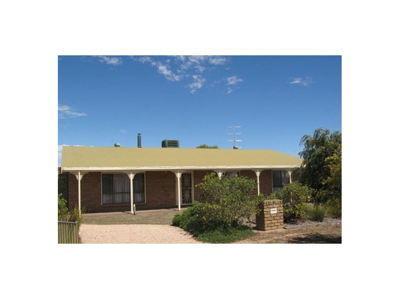 8 Highview Grove, Moonta Bay SA 5558