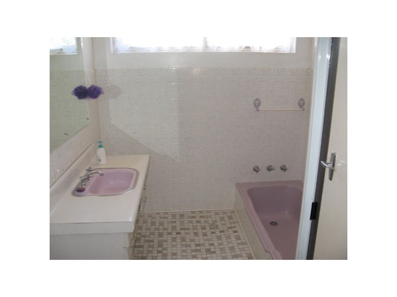 24 Milne Terrace, Moonta SA 5558