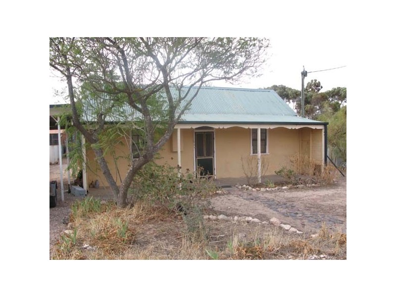 753 Verco Street, Moonta Mines SA 5558