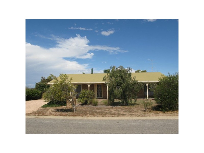 8 Highview Grove, Moonta Bay SA 5558