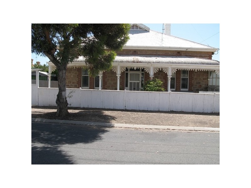 4 Stirling Street, Wallaroo SA 5556