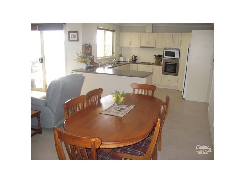 3 Hazel Street, Moonta Bay SA 5558