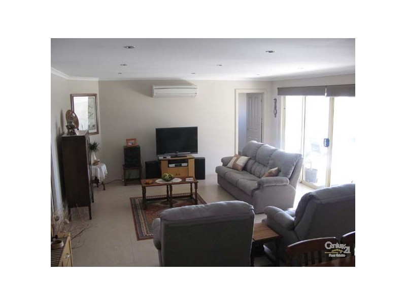 3 Hazel Street, Moonta Bay SA 5558