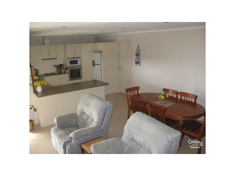 3 Hazel Street, Moonta Bay SA 5558