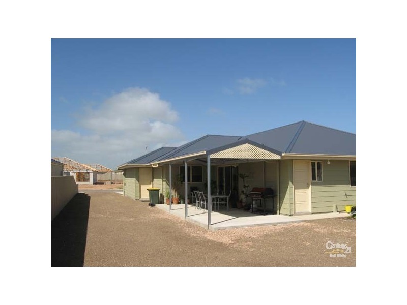 3 Hazel Street, Moonta Bay SA 5558