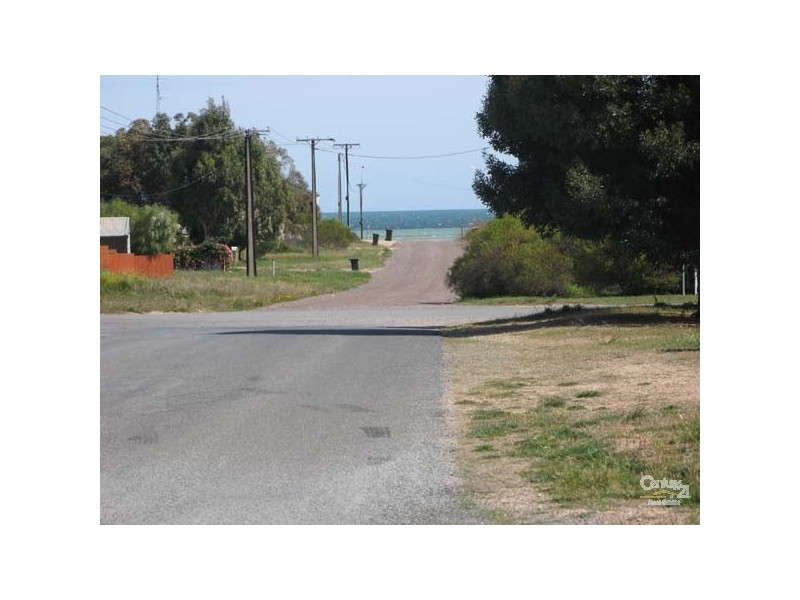 19 Cambridge Street, Moonta Bay SA 5558