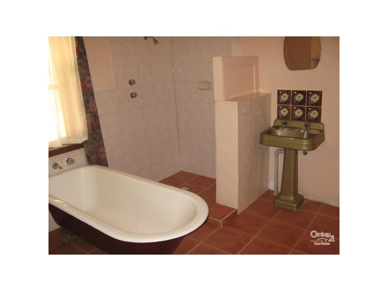 66 Kadina Road, Moonta SA 5558