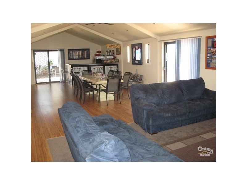 1 Andrew Street, Moonta Bay SA 5558