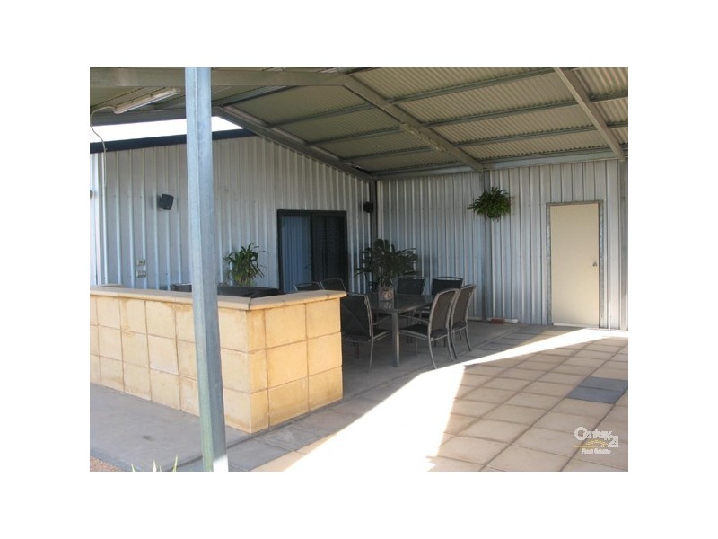 1 Andrew Street, Moonta Bay SA 5558