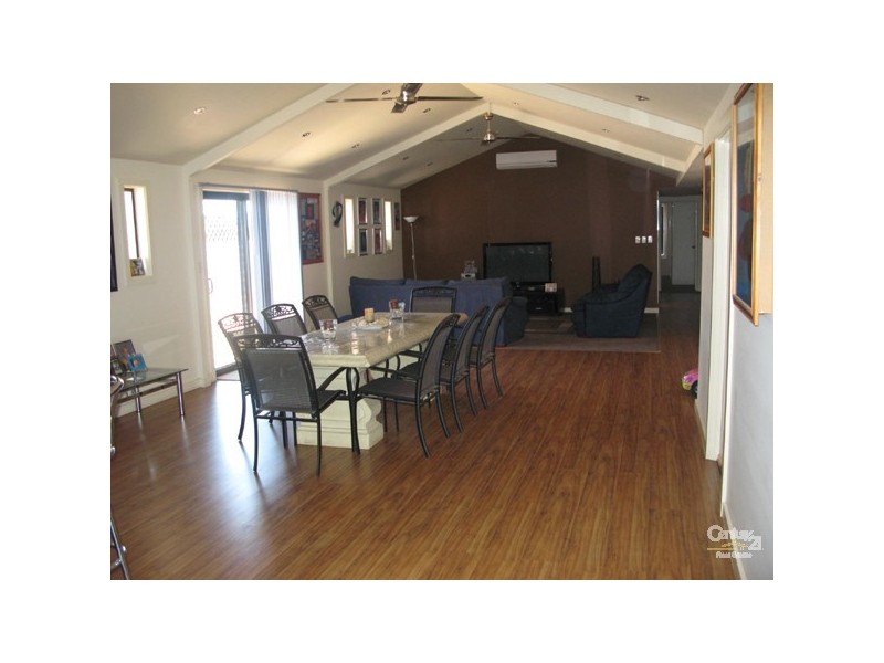 1 Andrew Street, Moonta Bay SA 5558