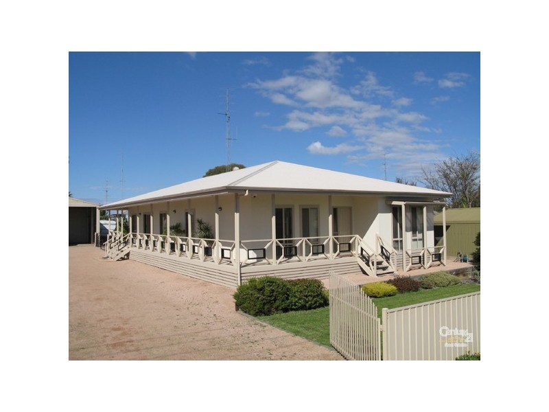 4 Alice Street, Moonta Bay SA 5558