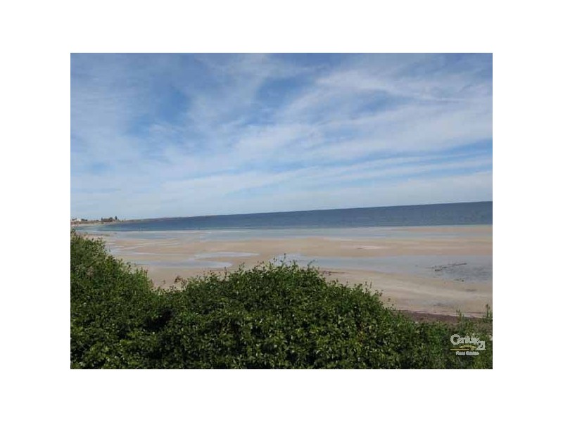 2 Queen Place, Moonta Bay SA 5558