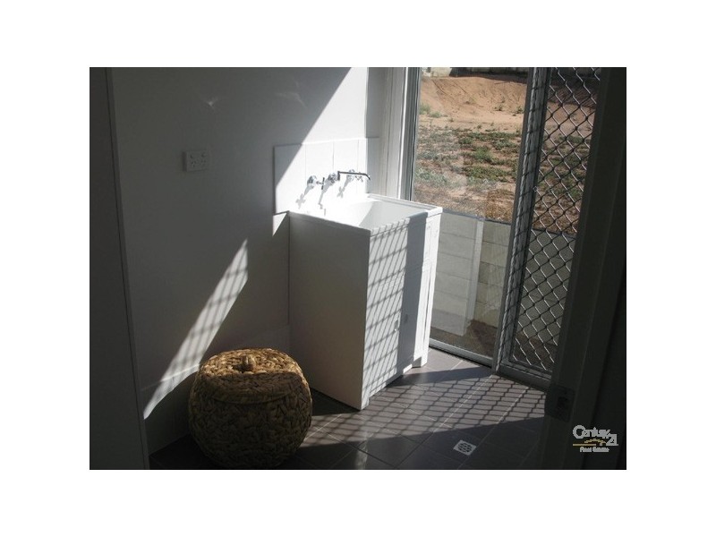 3 Chapple Street, Moonta Bay SA 5558