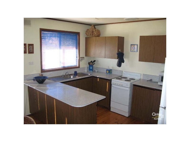 6 Tossell Street, Moonta Bay SA 5558