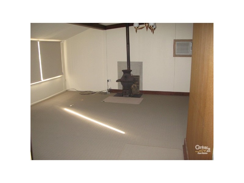 15 Trelawney Street, Moonta Bay SA 5558