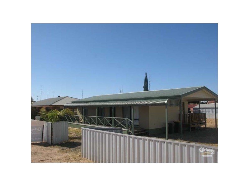 3 Learmond Cr, Moonta Bay SA 5558