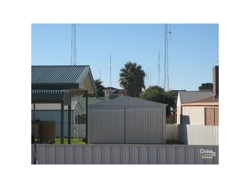 3 Learmond Cr, Moonta Bay SA 5558