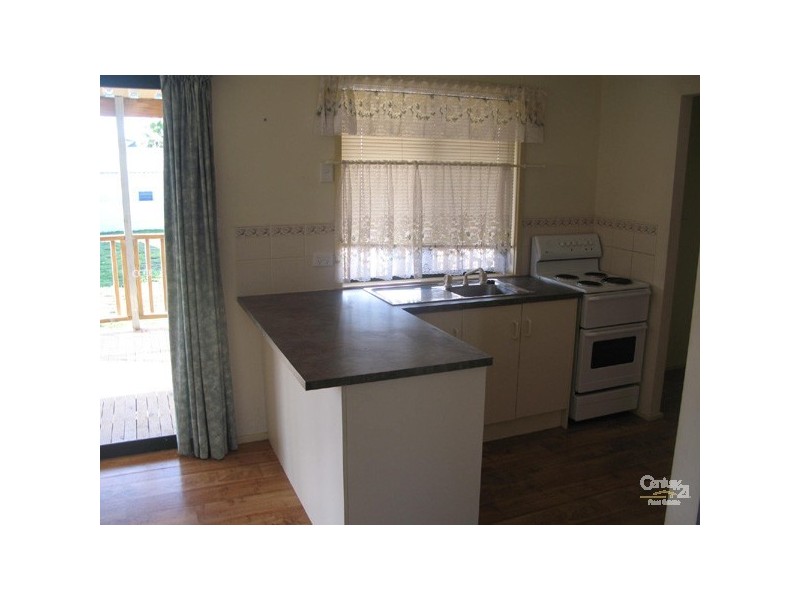 3 Learmond Cr, Moonta Bay SA 5558