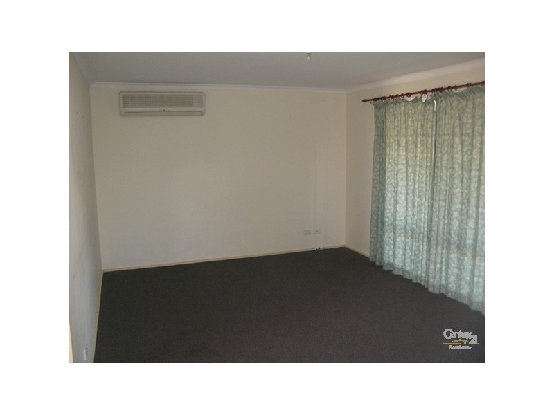 3 Learmond Cr, Moonta Bay SA 5558