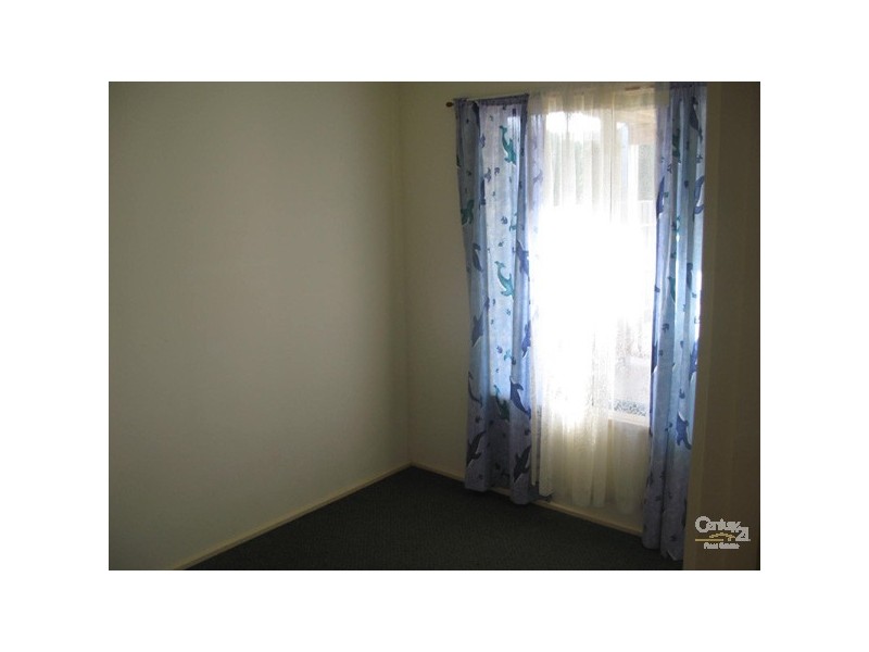 3 Learmond Cr, Moonta Bay SA 5558