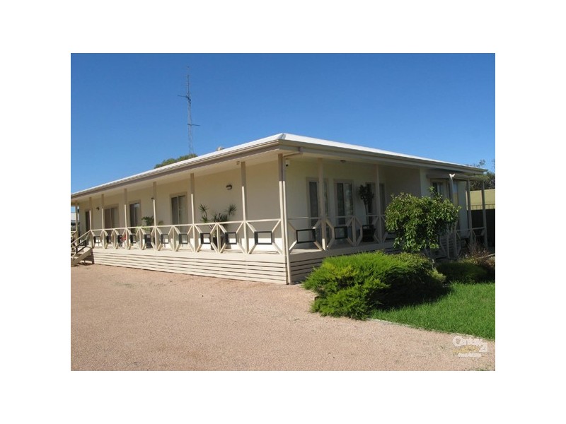 4 Alice Street, Moonta Bay SA 5558